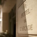 Hotel De L'arcade Paris