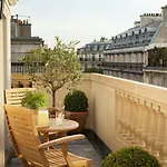 De L'arcade Paris