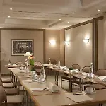 Hotel De L'arcade Paris