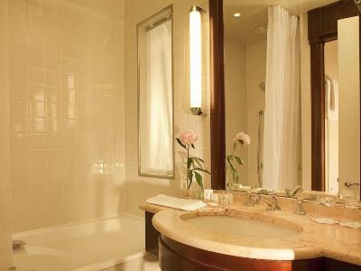 De L'arcade Hotel 3*